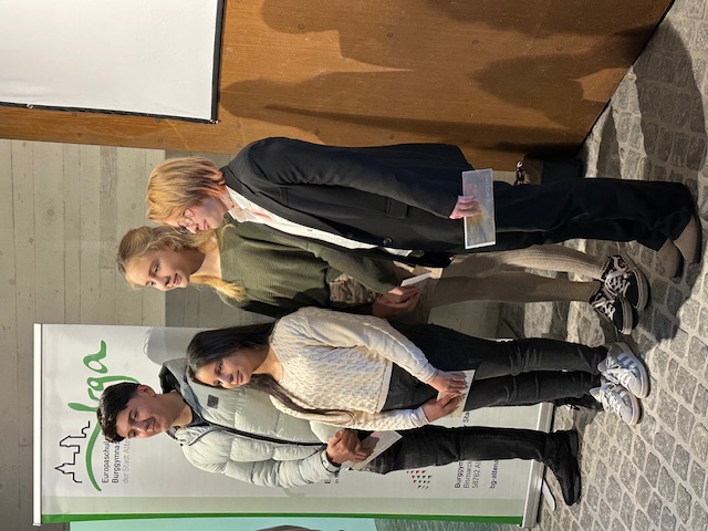 Burggymnasium Altena feiert mit den Freunden der Burg - Danke für diese engagierte Kooperation! 