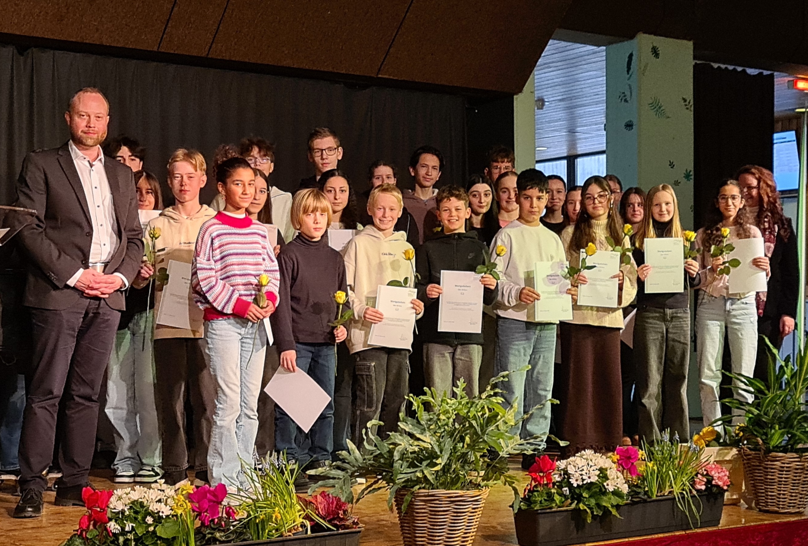 Burggymnasium ehrt beste und sozial engagierte Schüler*innen