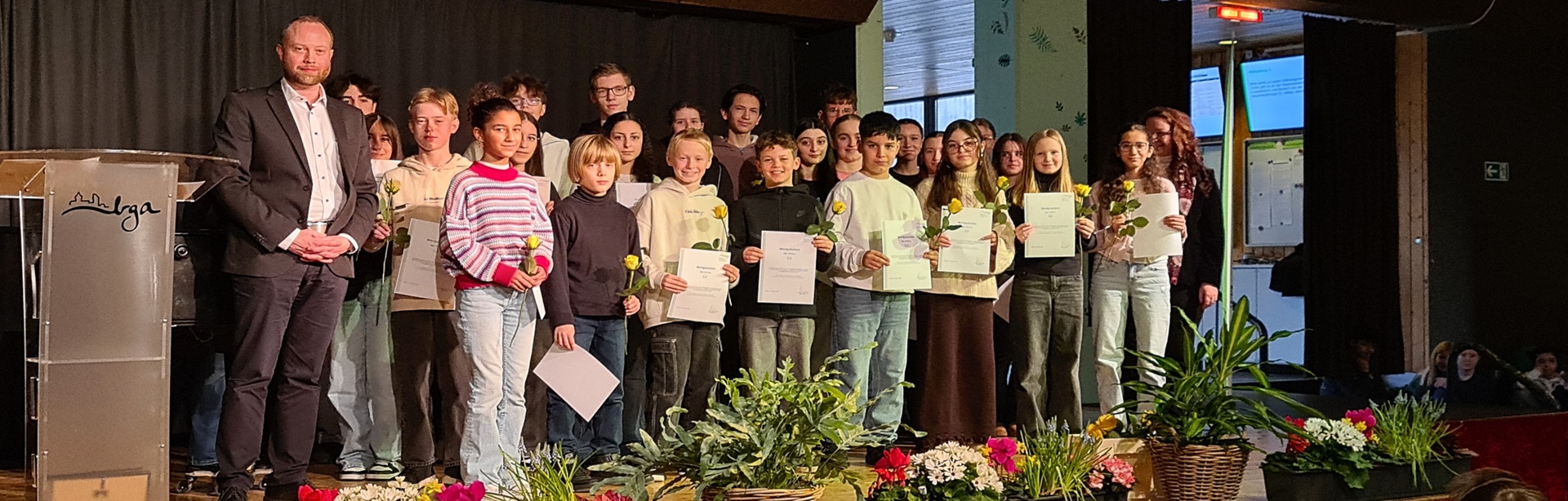 Burggymnasium ehrt beste und sozial engagierte Schüler*innen