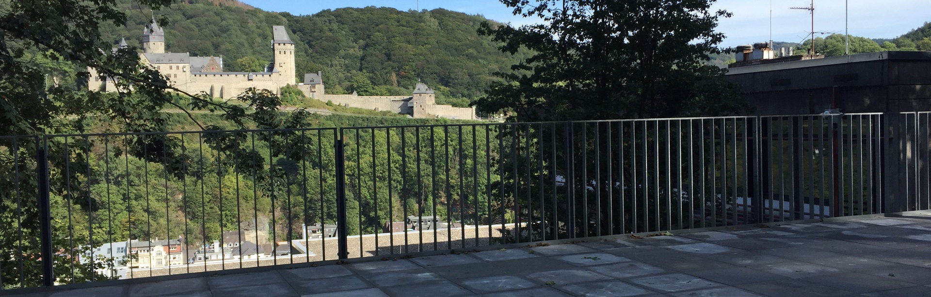 BLICK AUF DIE BURG ALTENA